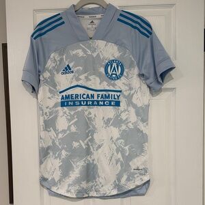 adidas Light Blue & White Atlanta United Training Jersey Primeblue kit